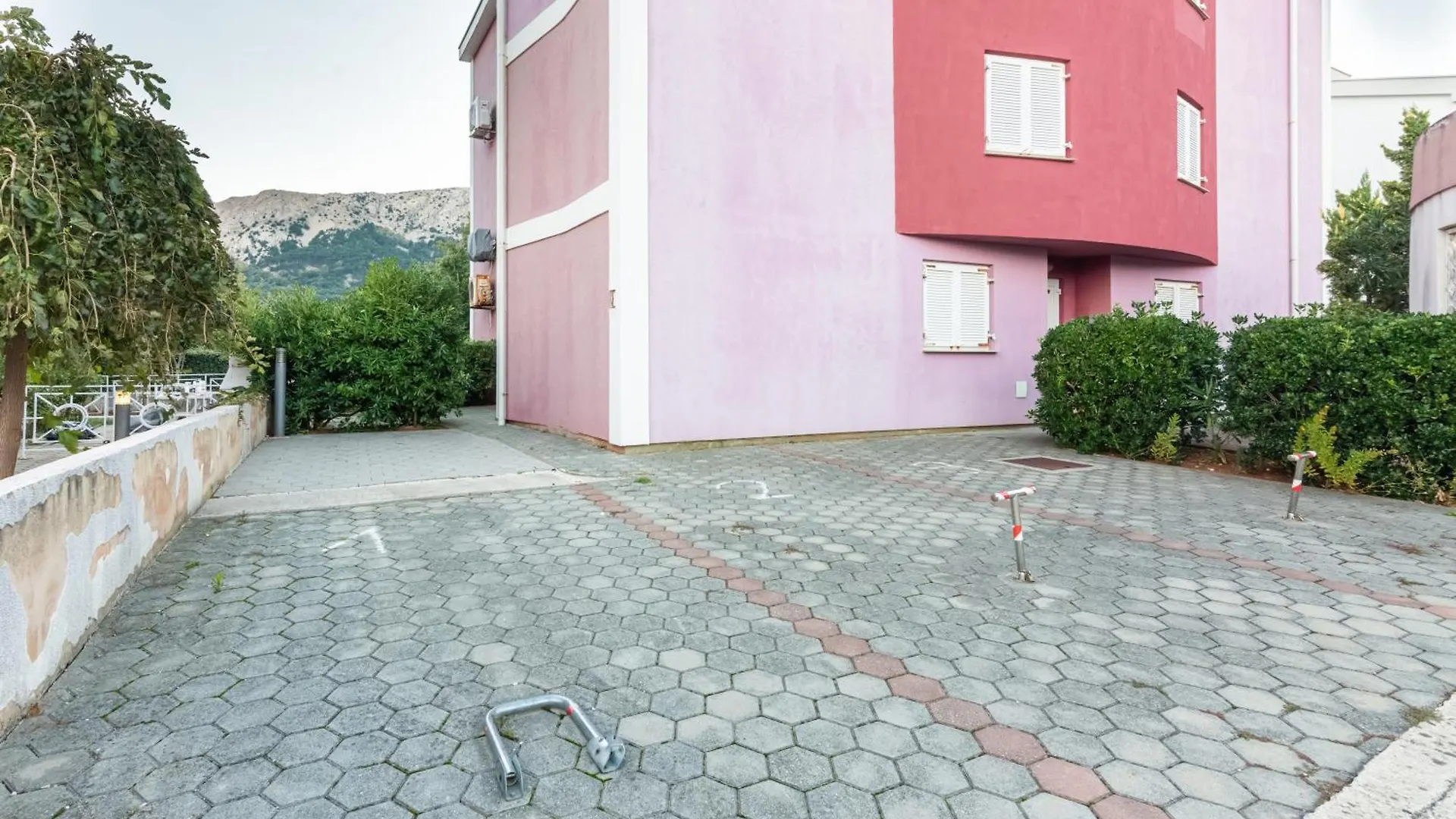 Apartments Mimoza Baska  Croatia