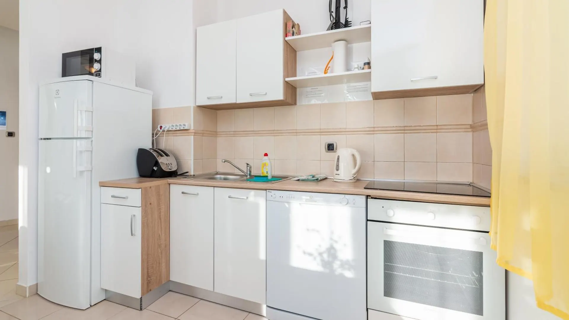 Apartments Mimoza Baska  Croatia