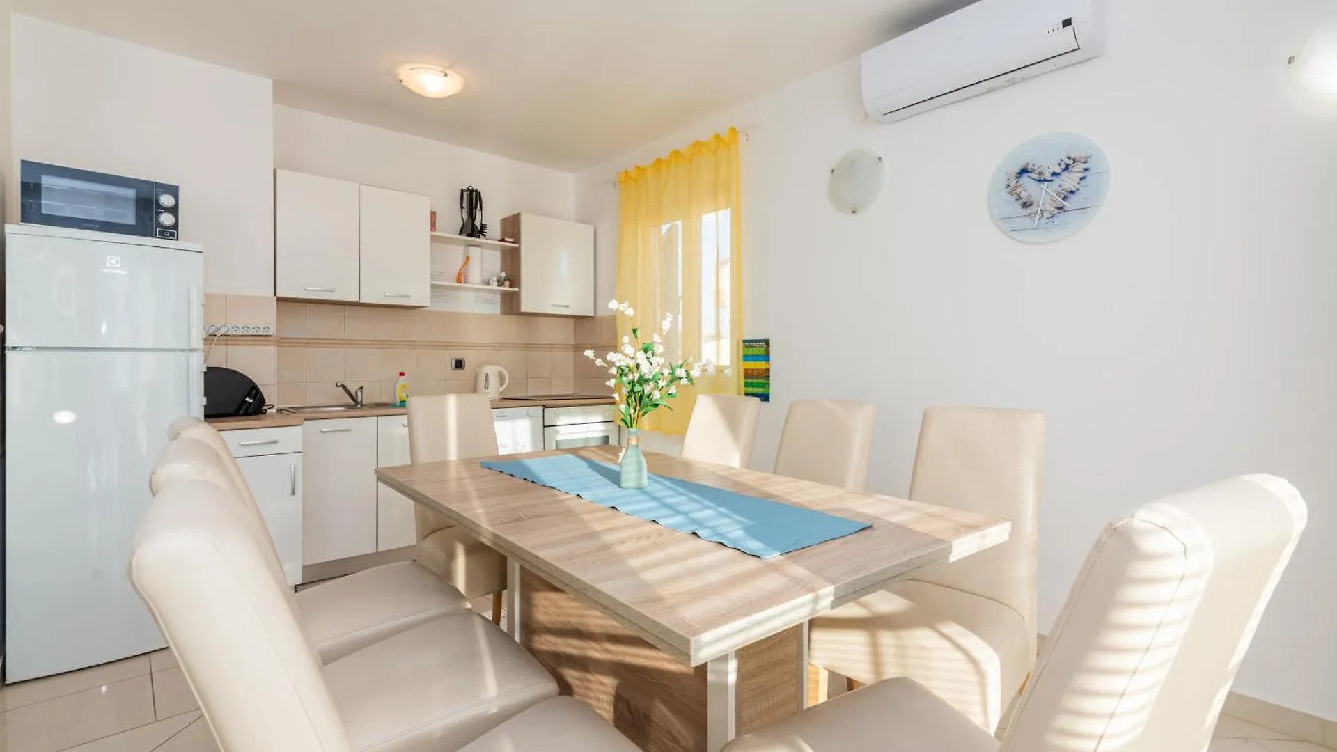 Apartments Mimoza Baska