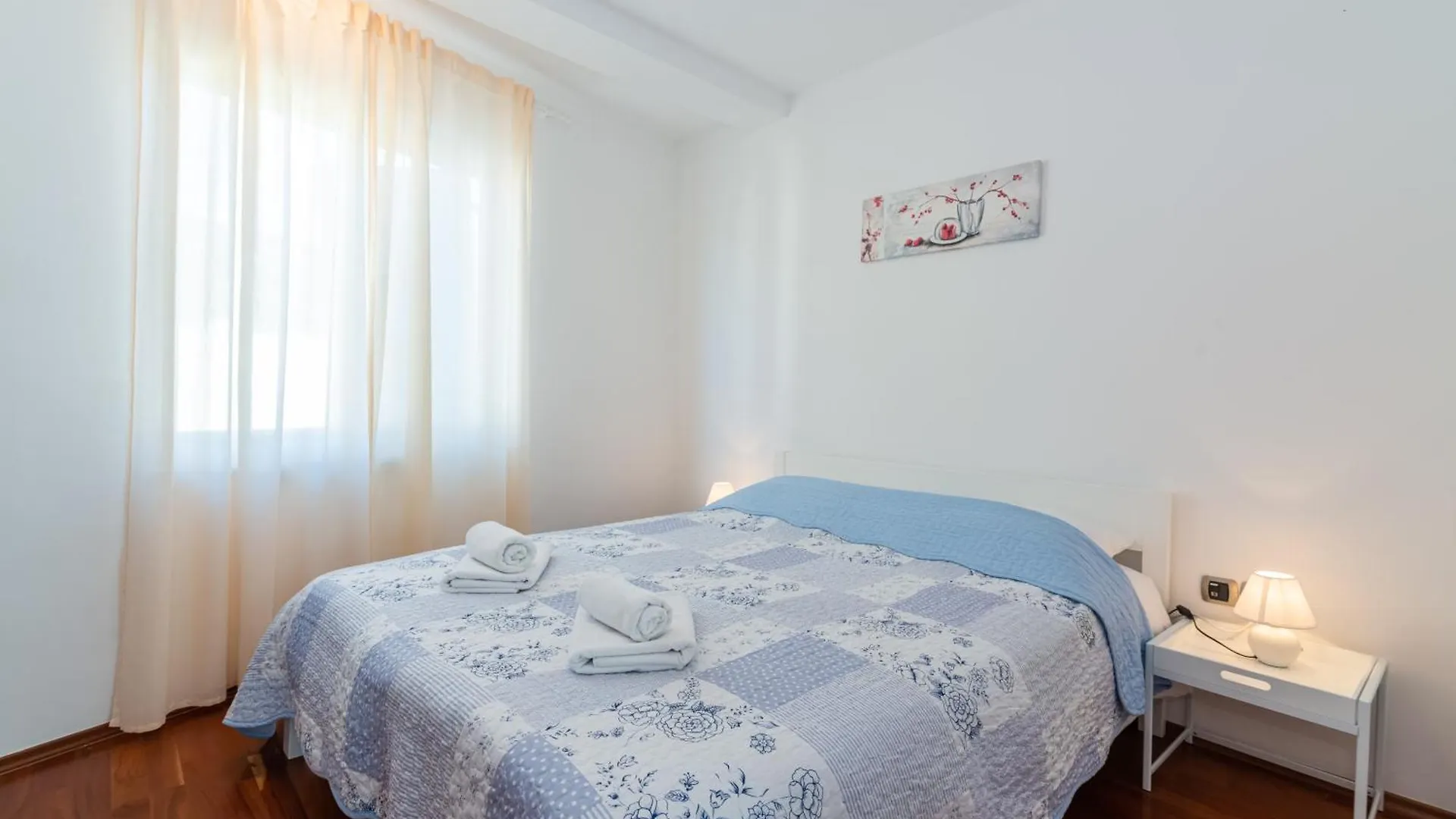 Apartments Mimoza Baska  0*, Baska (Krk) Croatia