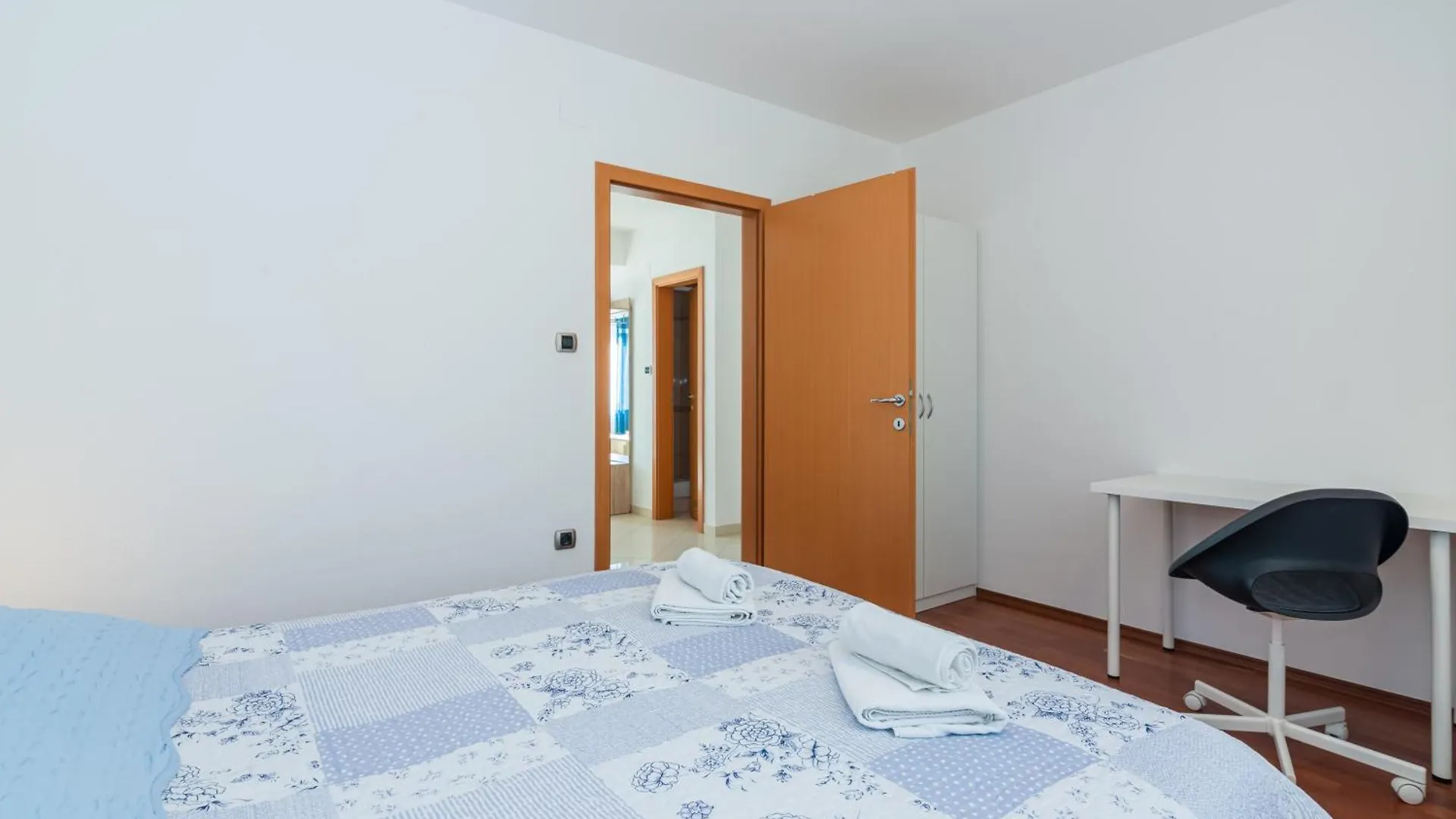 Apartments Mimoza Baska