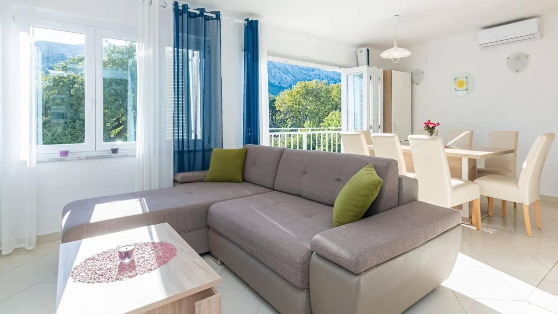 Apartments Mimoza Baska