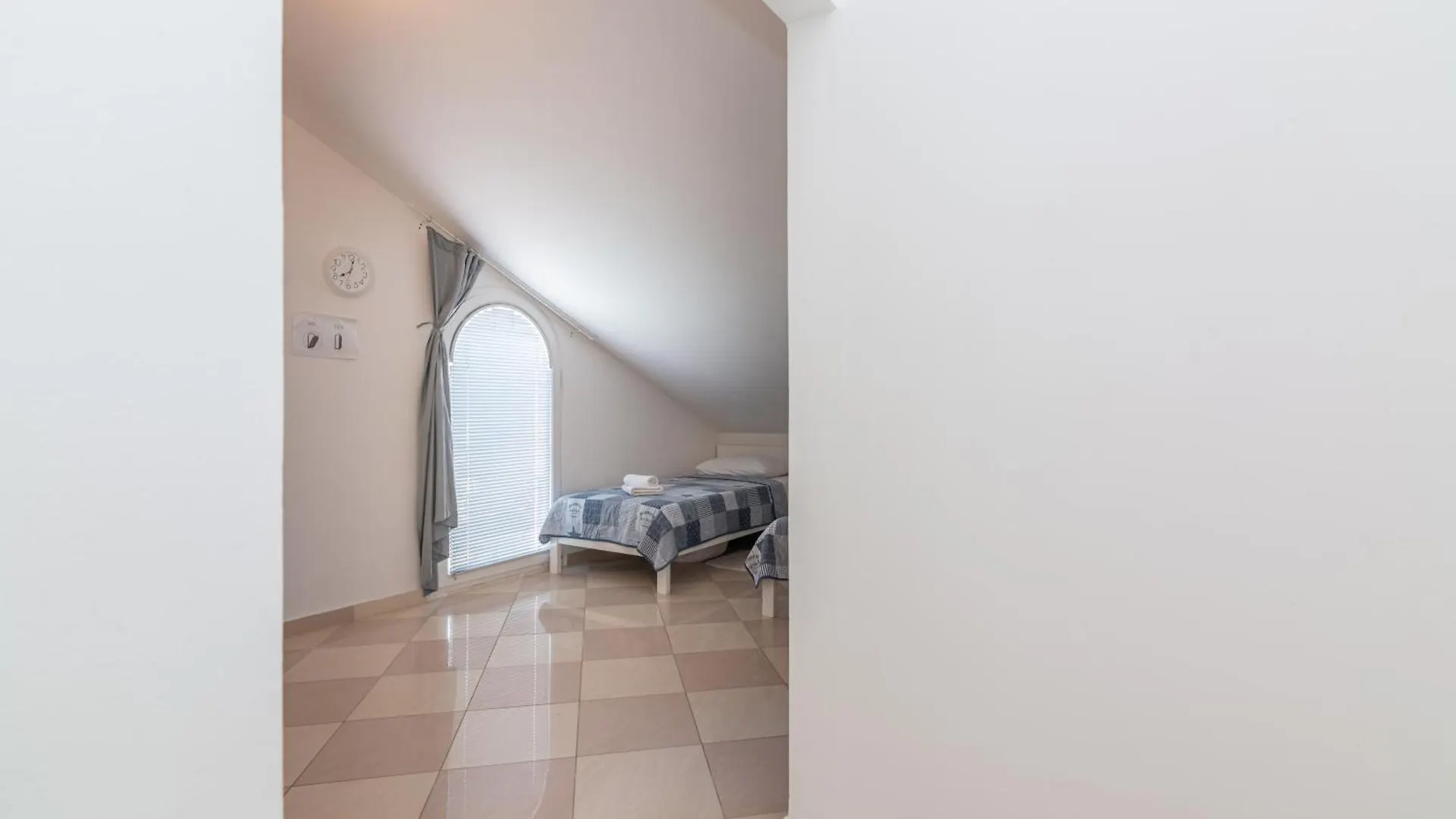 Apartments Mimoza Baska